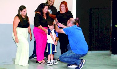 Alunos das escolas municipais são premiados por desempenho nos Jogos Educativos Digitais