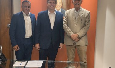 Prefeito Cláudio Mannarino cumpre agenda em Brasília na busca de investimento para o saneamento básico da cidade