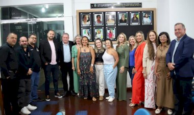 Galeria Maria da Piedade Aguiar Mulher no Poder é inaugurada