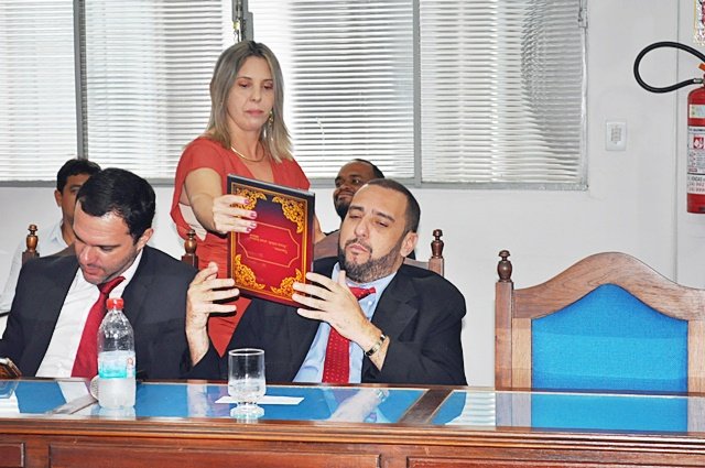Vereador Fabiano Teixeira assume seu terceiro mandato como presidente do Legislativo sapucaiense