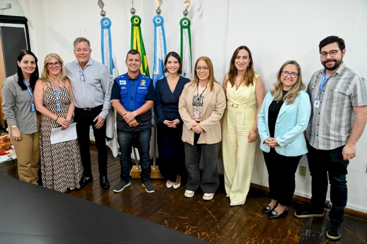 Furlani assina contrato com equipe médica especializada na capacitação  de neurodesenvolvimento infantil