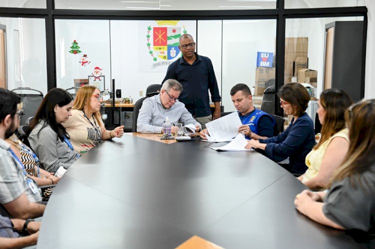 Furlani assina contrato com equipe médica especializada na capacitação  de neurodesenvolvimento infantil