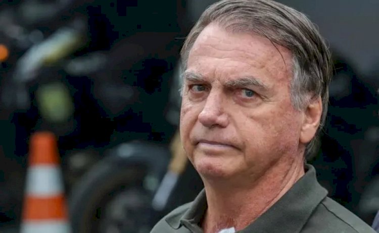 Alexandre de Moraes concede prisão domiciliar a Bolsonaro